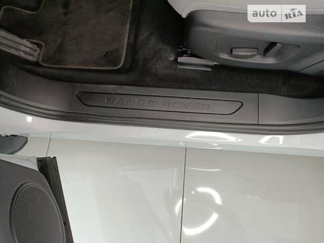 Белый Ленд Ровер Рендж Ровер Эвок, объемом двигателя 2 л и пробегом 50 тыс. км за 33999 $, фото 18 на Automoto.ua