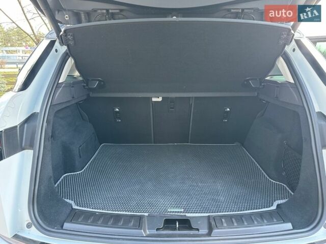 Белый Ленд Ровер Рендж Ровер Эвок, объемом двигателя 2 л и пробегом 135 тыс. км за 36000 $, фото 29 на Automoto.ua