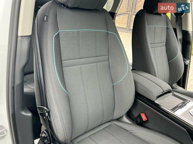 Белый Ленд Ровер Рендж Ровер Эвок, объемом двигателя 2 л и пробегом 40 тыс. км за 30950 $, фото 63 на Automoto.ua