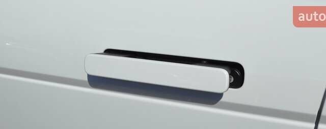 Білий Ленд Ровер Рендж Ровер Евок, об'ємом двигуна 2 л та пробігом 70 тис. км за 33900 $, фото 15 на Automoto.ua