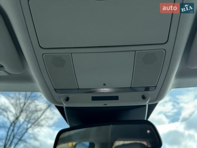 Белый Ленд Ровер Рендж Ровер Эвок, объемом двигателя 2 л и пробегом 135 тыс. км за 36000 $, фото 45 на Automoto.ua