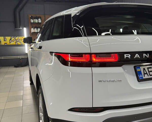 Белый Ленд Ровер Рендж Ровер Эвок, объемом двигателя 2 л и пробегом 57 тыс. км за 30899 $, фото 11 на Automoto.ua
