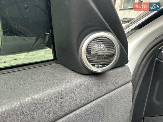 Белый Ленд Ровер Рендж Ровер Эвок, объемом двигателя 2 л и пробегом 88 тыс. км за 30500 $, фото 10 на Automoto.ua