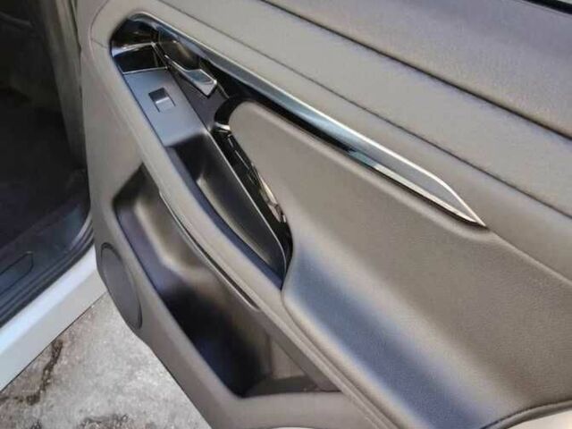 Белый Ленд Ровер Рендж Ровер Эвок, объемом двигателя 2 л и пробегом 45 тыс. км за 20000 $, фото 10 на Automoto.ua