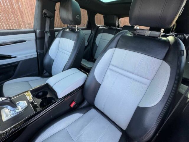 Белый Ленд Ровер Рендж Ровер Эвок, объемом двигателя 2 л и пробегом 13 тыс. км за 13000 $, фото 7 на Automoto.ua