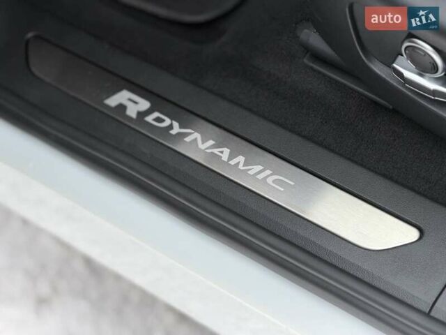 Білий Ленд Ровер Рендж Ровер Евок, об'ємом двигуна 2 л та пробігом 40 тис. км за 46000 $, фото 19 на Automoto.ua