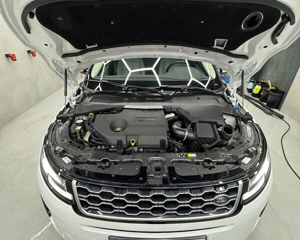 Білий Ленд Ровер Рендж Ровер Евок, об'ємом двигуна 2 л та пробігом 37 тис. км за 46000 $, фото 4 на Automoto.ua