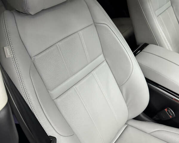 Білий Ленд Ровер Рендж Ровер Евок, об'ємом двигуна 2 л та пробігом 37 тис. км за 46000 $, фото 9 на Automoto.ua