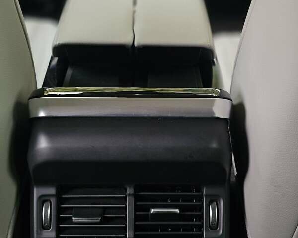 Ленд Ровер Рендж Ровер Евок 2021 у Києві на Automoto.ua Білий Ленд Ровер Рендж Ровер Евок, об'ємом двигуна 2 л та пробігом 72 тис. км за 45000 $, фото 10 на Automoto.ua