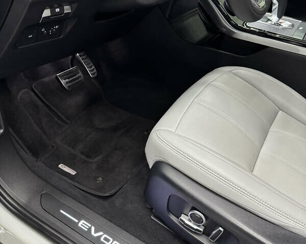 Білий Ленд Ровер Рендж Ровер Евок, об'ємом двигуна 2 л та пробігом 37 тис. км за 46000 $, фото 36 на Automoto.ua