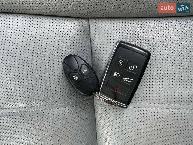 Білий Ленд Ровер Рендж Ровер Евок, об'ємом двигуна 2 л та пробігом 49 тис. км за 41999 $, фото 36 на Automoto.ua