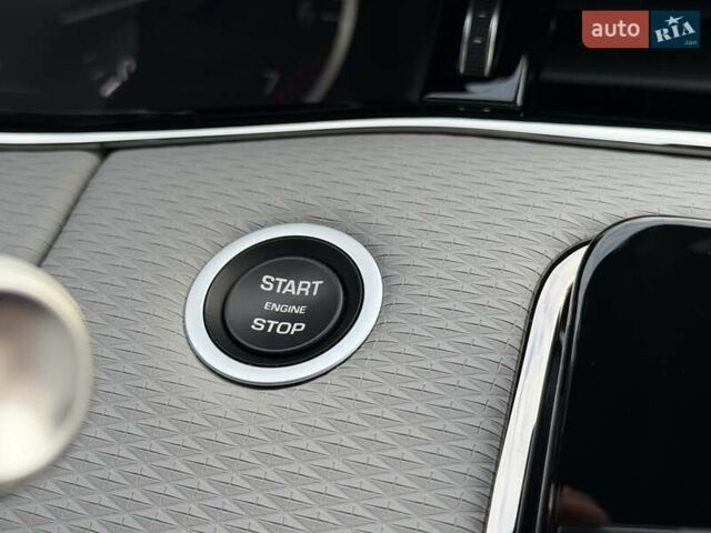 Білий Ленд Ровер Рендж Ровер Евок, об'ємом двигуна 2 л та пробігом 40 тис. км за 46000 $, фото 40 на Automoto.ua