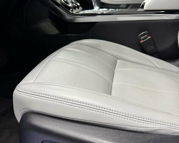 Білий Ленд Ровер Рендж Ровер Евок, об'ємом двигуна 2 л та пробігом 37 тис. км за 46000 $, фото 29 на Automoto.ua