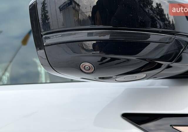 Білий Ленд Ровер Рендж Ровер Евок, об'ємом двигуна 2 л та пробігом 40 тис. км за 46000 $, фото 10 на Automoto.ua