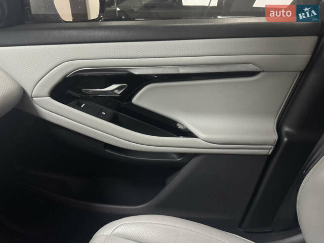 Білий Ленд Ровер Рендж Ровер Евок, об'ємом двигуна 2 л та пробігом 77 тис. км за 40900 $, фото 23 на Automoto.ua