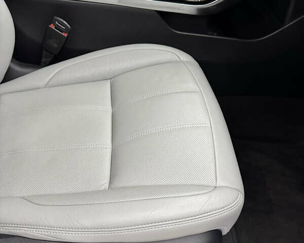 Білий Ленд Ровер Рендж Ровер Евок, об'ємом двигуна 2 л та пробігом 37 тис. км за 46000 $, фото 7 на Automoto.ua