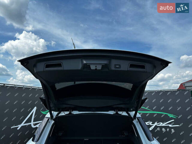 Білий Ленд Ровер Рендж Ровер Евок, об'ємом двигуна 2 л та пробігом 49 тис. км за 41999 $, фото 37 на Automoto.ua