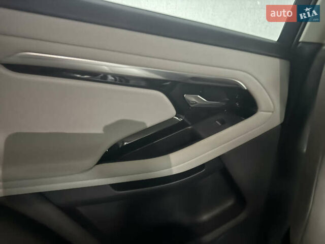 Білий Ленд Ровер Рендж Ровер Евок, об'ємом двигуна 2 л та пробігом 77 тис. км за 40900 $, фото 29 на Automoto.ua