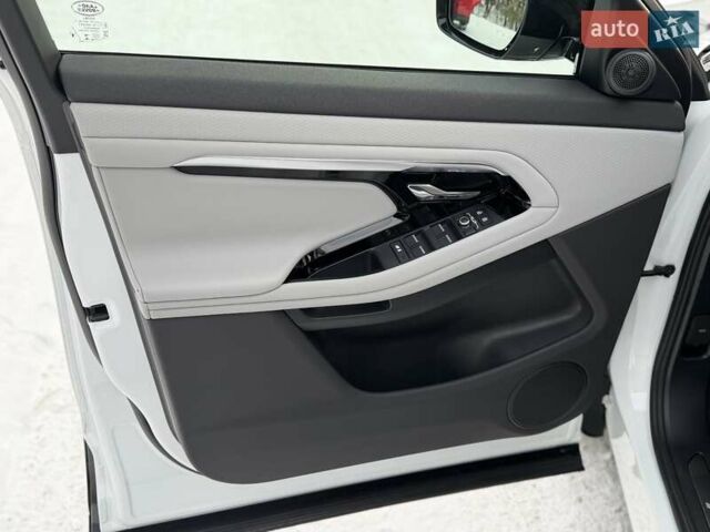 Білий Ленд Ровер Рендж Ровер Евок, об'ємом двигуна 2 л та пробігом 40 тис. км за 46000 $, фото 17 на Automoto.ua