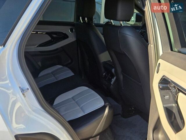 Білий Ленд Ровер Рендж Ровер Евок, об'ємом двигуна 2 л та пробігом 37 тис. км за 44900 $, фото 20 на Automoto.ua