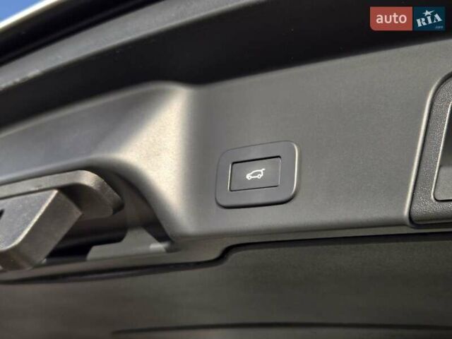 Білий Ленд Ровер Рендж Ровер Евок, об'ємом двигуна 2 л та пробігом 34 тис. км за 47900 $, фото 39 на Automoto.ua