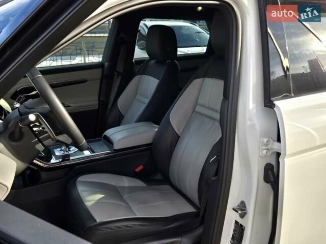 Белый Ленд Ровер Рендж Ровер Эвок, объемом двигателя 2 л и пробегом 34 тыс. км за 48900 $, фото 9 на Automoto.ua