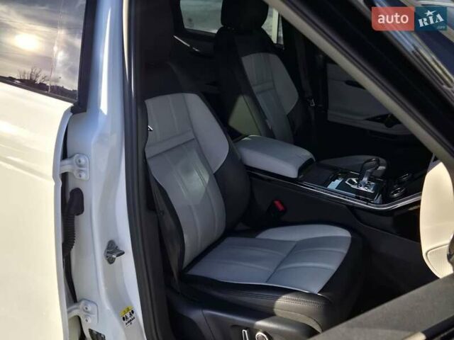 Білий Ленд Ровер Рендж Ровер Евок, об'ємом двигуна 2 л та пробігом 34 тис. км за 47900 $, фото 11 на Automoto.ua