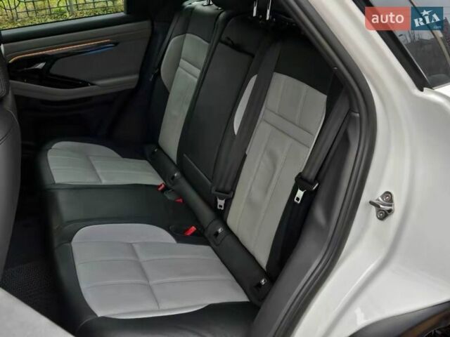 Белый Ленд Ровер Рендж Ровер Эвок, объемом двигателя 2 л и пробегом 34 тыс. км за 49900 $, фото 17 на Automoto.ua