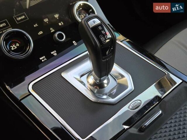 Белый Ленд Ровер Рендж Ровер Эвок, объемом двигателя 2 л и пробегом 34 тыс. км за 48900 $, фото 32 на Automoto.ua