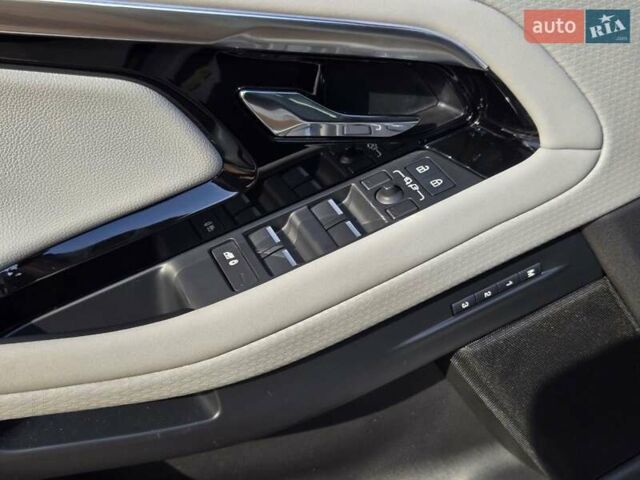 Білий Ленд Ровер Рендж Ровер Евок, об'ємом двигуна 2 л та пробігом 34 тис. км за 47900 $, фото 18 на Automoto.ua