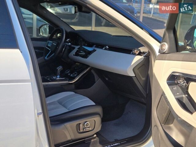 Білий Ленд Ровер Рендж Ровер Евок, об'ємом двигуна 2 л та пробігом 37 тис. км за 44900 $, фото 22 на Automoto.ua