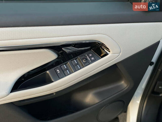 Білий Ленд Ровер Рендж Ровер Евок, об'ємом двигуна 2 л та пробігом 41 тис. км за 49500 $, фото 18 на Automoto.ua