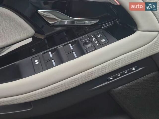 Белый Ленд Ровер Рендж Ровер Эвок, объемом двигателя 2 л и пробегом 34 тыс. км за 49900 $, фото 12 на Automoto.ua