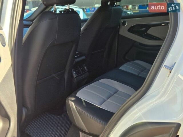 Білий Ленд Ровер Рендж Ровер Евок, об'ємом двигуна 2 л та пробігом 37 тис. км за 44900 $, фото 18 на Automoto.ua