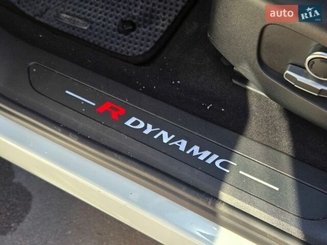 Білий Ленд Ровер Рендж Ровер Евок, об'ємом двигуна 2 л та пробігом 37 тис. км за 44900 $, фото 33 на Automoto.ua