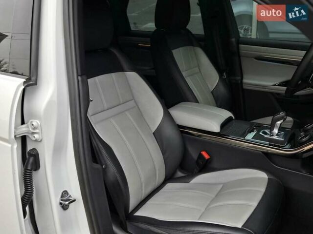 Білий Ленд Ровер Рендж Ровер Евок, об'ємом двигуна 2 л та пробігом 34 тис. км за 51800 $, фото 12 на Automoto.ua