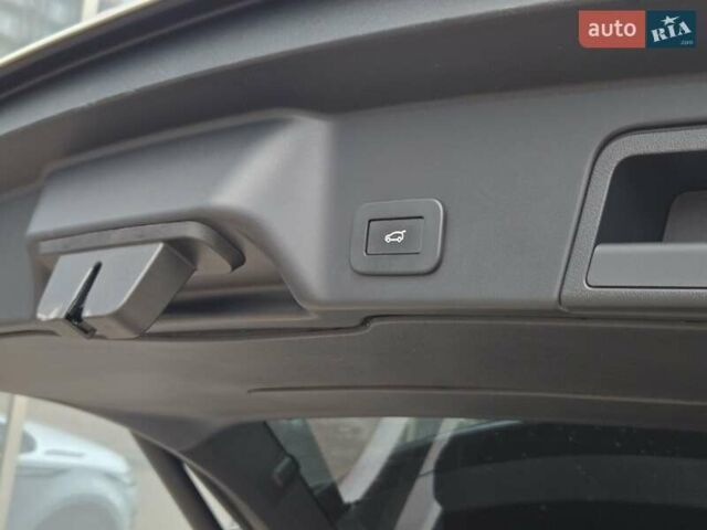 Білий Ленд Ровер Рендж Ровер Евок, об'ємом двигуна 2 л та пробігом 34 тис. км за 51800 $, фото 35 на Automoto.ua