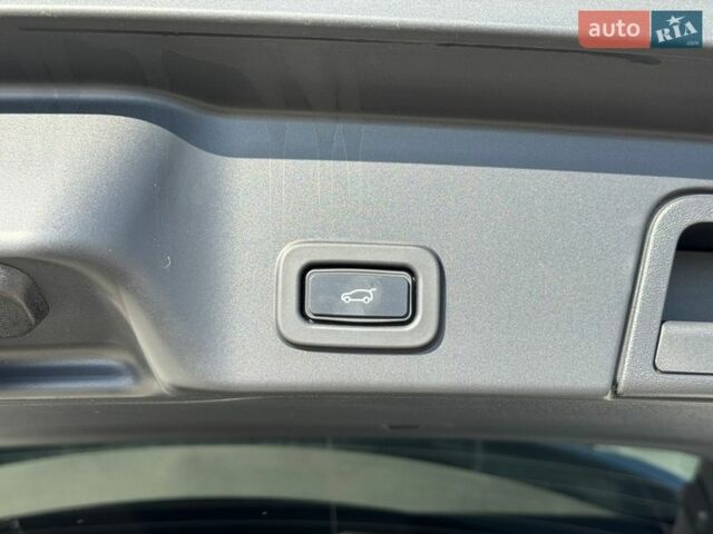 Белый Ленд Ровер Рендж Ровер Эвок, объемом двигателя 2 л и пробегом 21 тыс. км за 41999 $, фото 20 на Automoto.ua