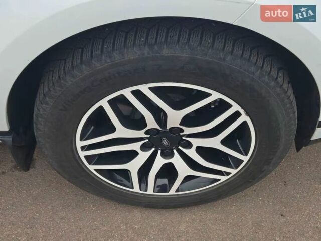 Белый Ленд Ровер Рендж Ровер Эвок, объемом двигателя 2 л и пробегом 34 тыс. км за 49900 $, фото 5 на Automoto.ua