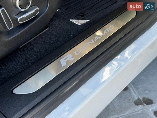 Белый Ленд Ровер Рендж Ровер Эвок, объемом двигателя 2 л и пробегом 21 тыс. км за 41999 $, фото 27 на Automoto.ua