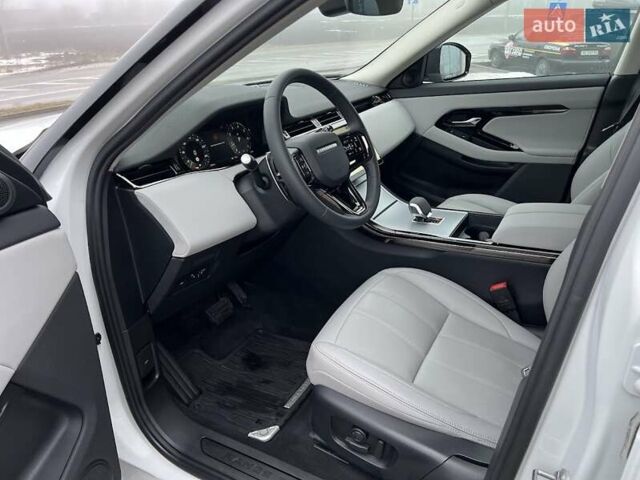 Белый Ленд Ровер Рендж Ровер Эвок, объемом двигателя 2 л и пробегом 33 тыс. км за 48900 $, фото 8 на Automoto.ua