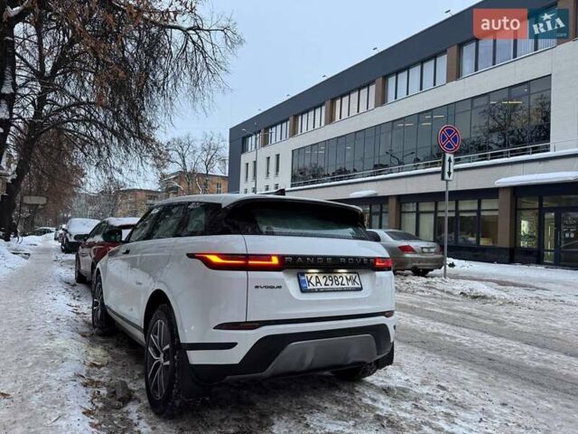 Белый Ленд Ровер Рендж Ровер Эвок, объемом двигателя 2 л и пробегом 17 тыс. км за 53000 $, фото 3 на Automoto.ua