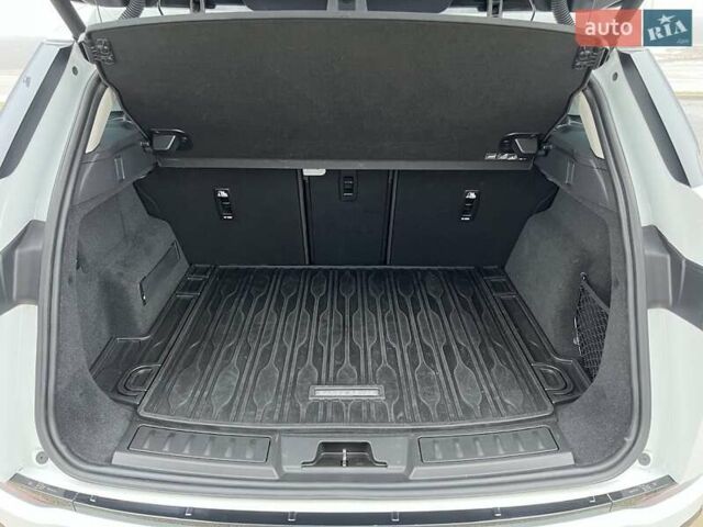 Белый Ленд Ровер Рендж Ровер Эвок, объемом двигателя 2 л и пробегом 33 тыс. км за 48900 $, фото 26 на Automoto.ua