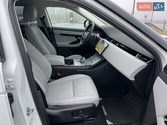 Белый Ленд Ровер Рендж Ровер Эвок, объемом двигателя 2 л и пробегом 33 тыс. км за 48900 $, фото 28 на Automoto.ua