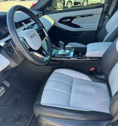 Белый Ленд Ровер Рендж Ровер Эвок, объемом двигателя 0.2 л и пробегом 38 тыс. км за 52000 $, фото 4 на Automoto.ua