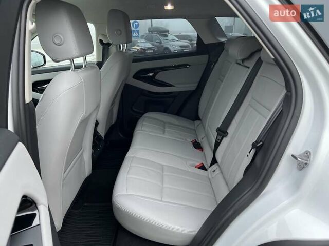 Белый Ленд Ровер Рендж Ровер Эвок, объемом двигателя 2 л и пробегом 33 тыс. км за 48900 $, фото 24 на Automoto.ua