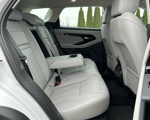 Белый Ленд Ровер Рендж Ровер Эвок, объемом двигателя 2 л и пробегом 7 тыс. км за 59900 $, фото 27 на Automoto.ua