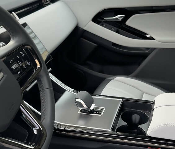 Белый Ленд Ровер Рендж Ровер Эвок, объемом двигателя 2 л и пробегом 7 тыс. км за 55000 $, фото 5 на Automoto.ua