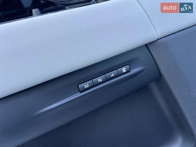 Белый Ленд Ровер Рендж Ровер Эвок, объемом двигателя 2 л и пробегом 12 тыс. км за 58407 $, фото 11 на Automoto.ua