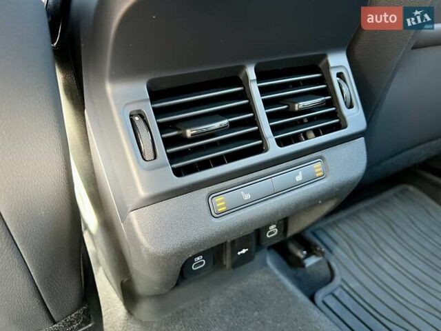 Білий Ленд Ровер Рендж Ровер Евок, об'ємом двигуна 2 л та пробігом 13 тис. км за 55900 $, фото 34 на Automoto.ua